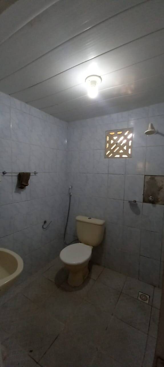 Casa à venda com 4 quartos, 200m² - Foto 11