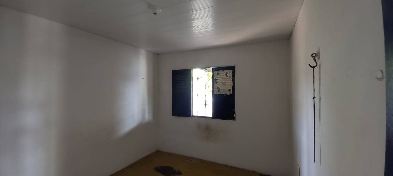 Casa à venda com 4 quartos, 200m² - Foto 12