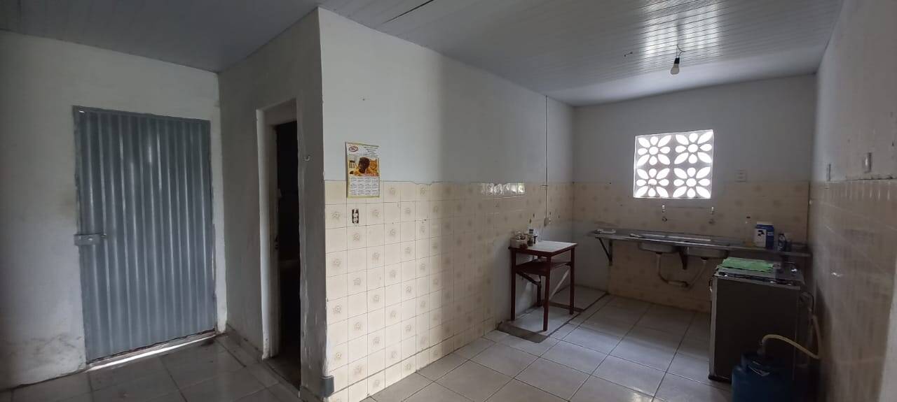 Casa à venda com 4 quartos, 200m² - Foto 9