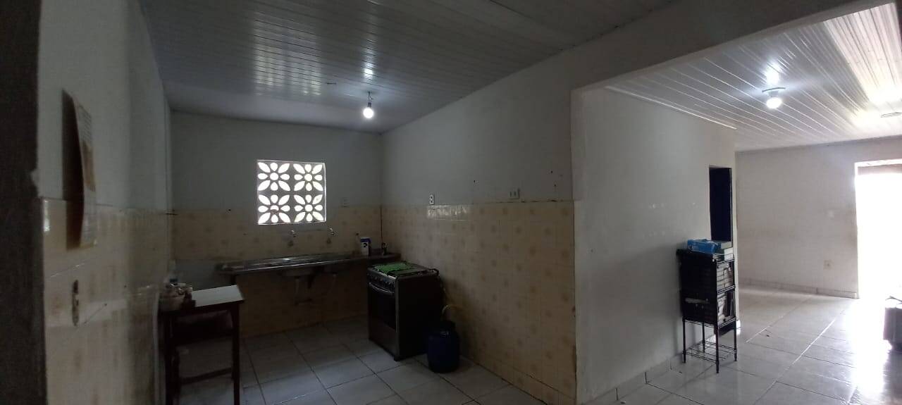 Casa à venda com 4 quartos, 200m² - Foto 8