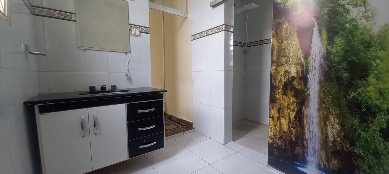 Casa para alugar com 4 quartos, 300m² - Foto 15