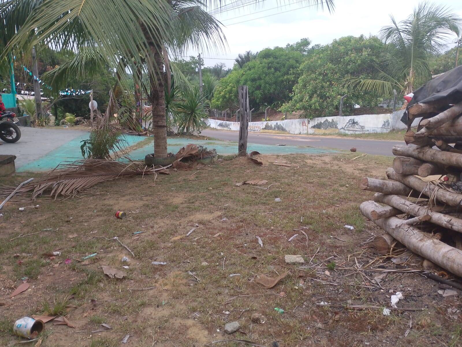 Fazenda à venda com 2 quartos, 300m² - Foto 2